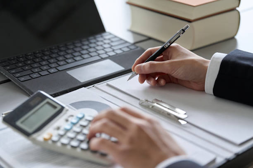 CPA Exam Review Courses: Self-Paced vs. Instructor-Led
