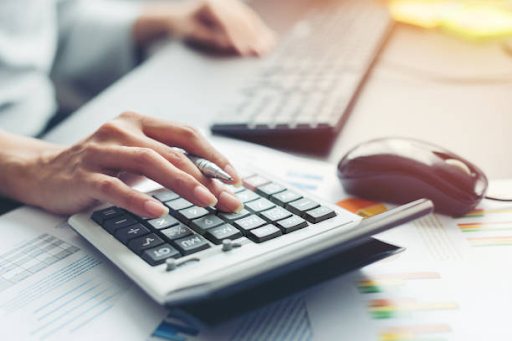 Navigating Your Accounting Career: Decoding the CPA vs CMA Conundrum
