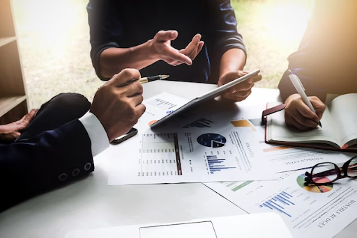Navigating Your Accounting Career: Deciphering Between Cost Accounting and Financial Accounting
