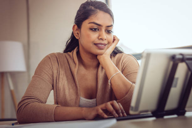 Online vs. In-Person CPA Review Courses: Pros and Cons